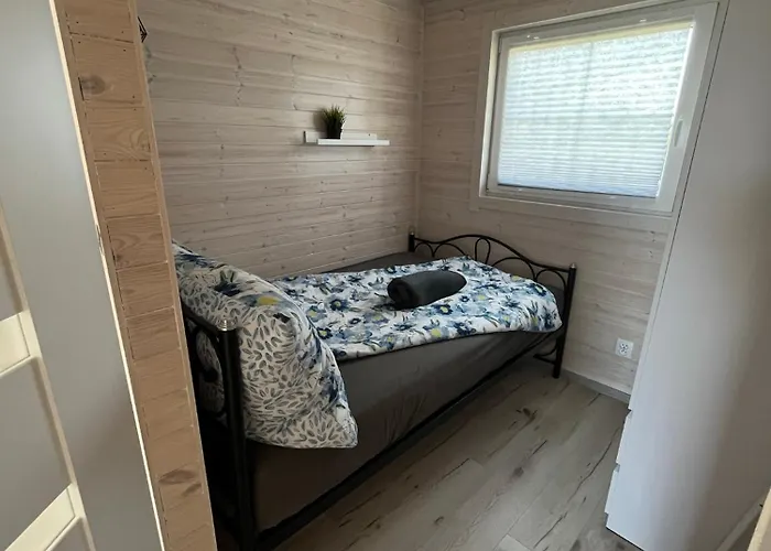 Stacja Kolczela - Letniskowe Nad Jeziorem 度假居 Koczala